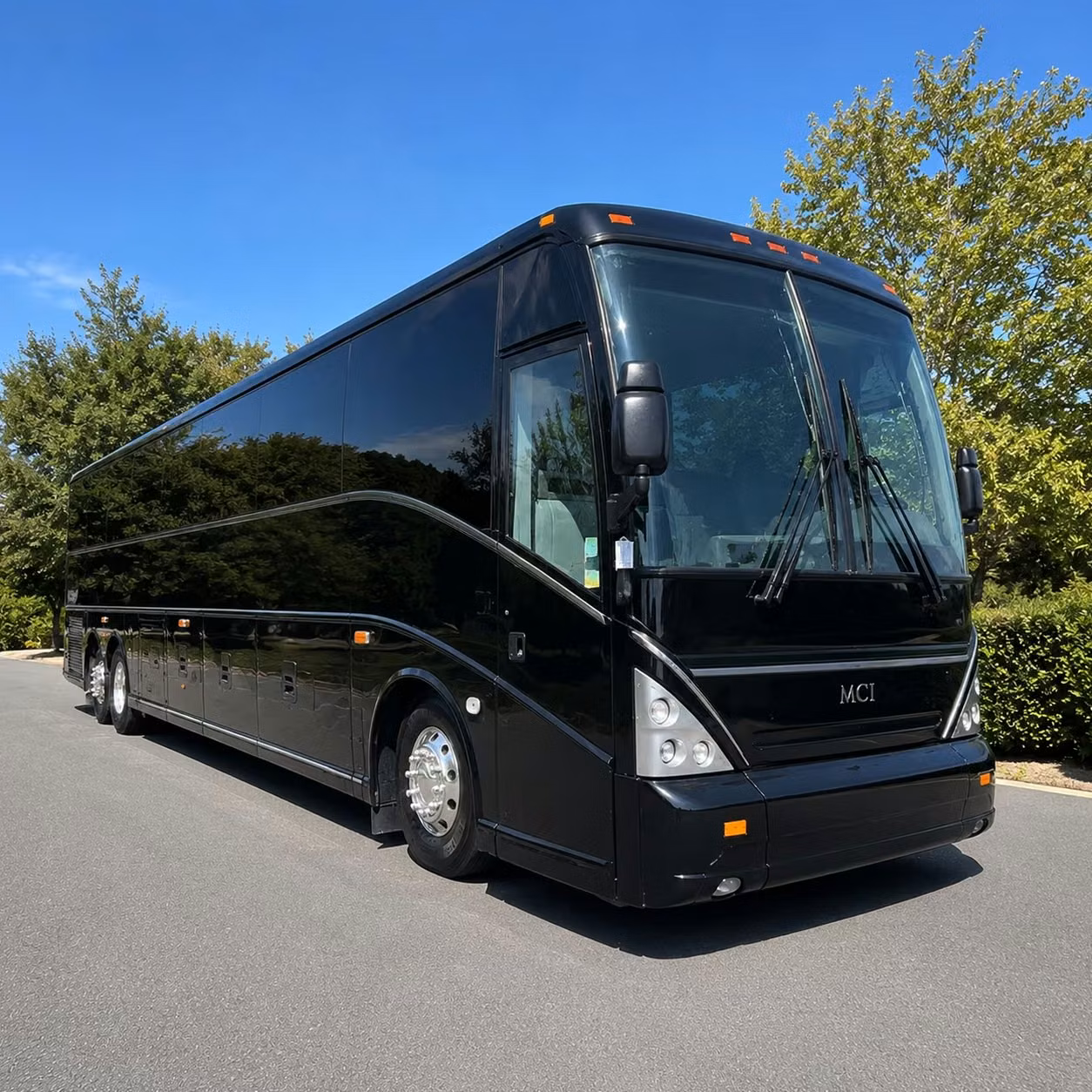 charter bus rentals for large concert groups and festival travel from omaha