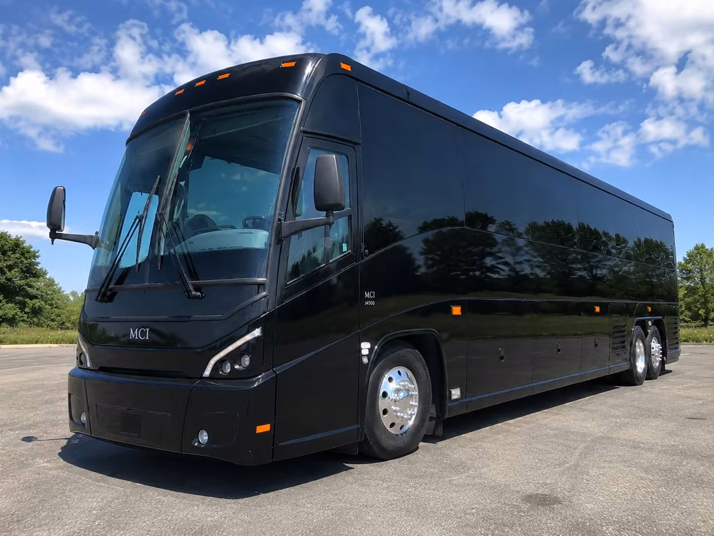 charter bus rentals for omaha sporting events and stadium tailgates