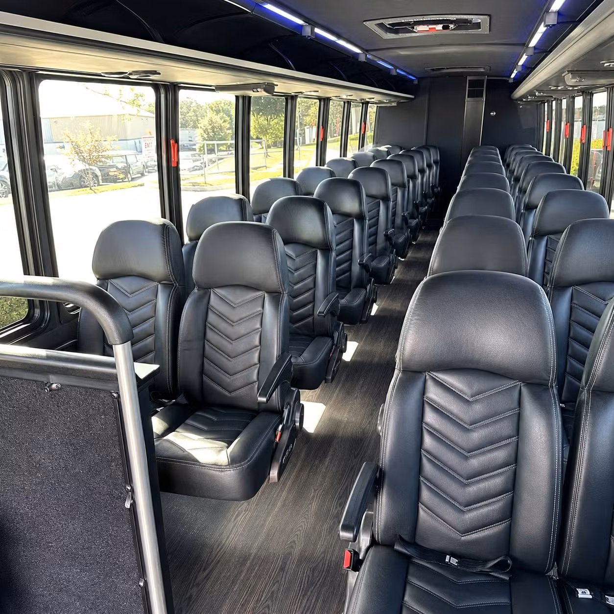 minibus and sprinter van rentals for smaller concert groups in omaha