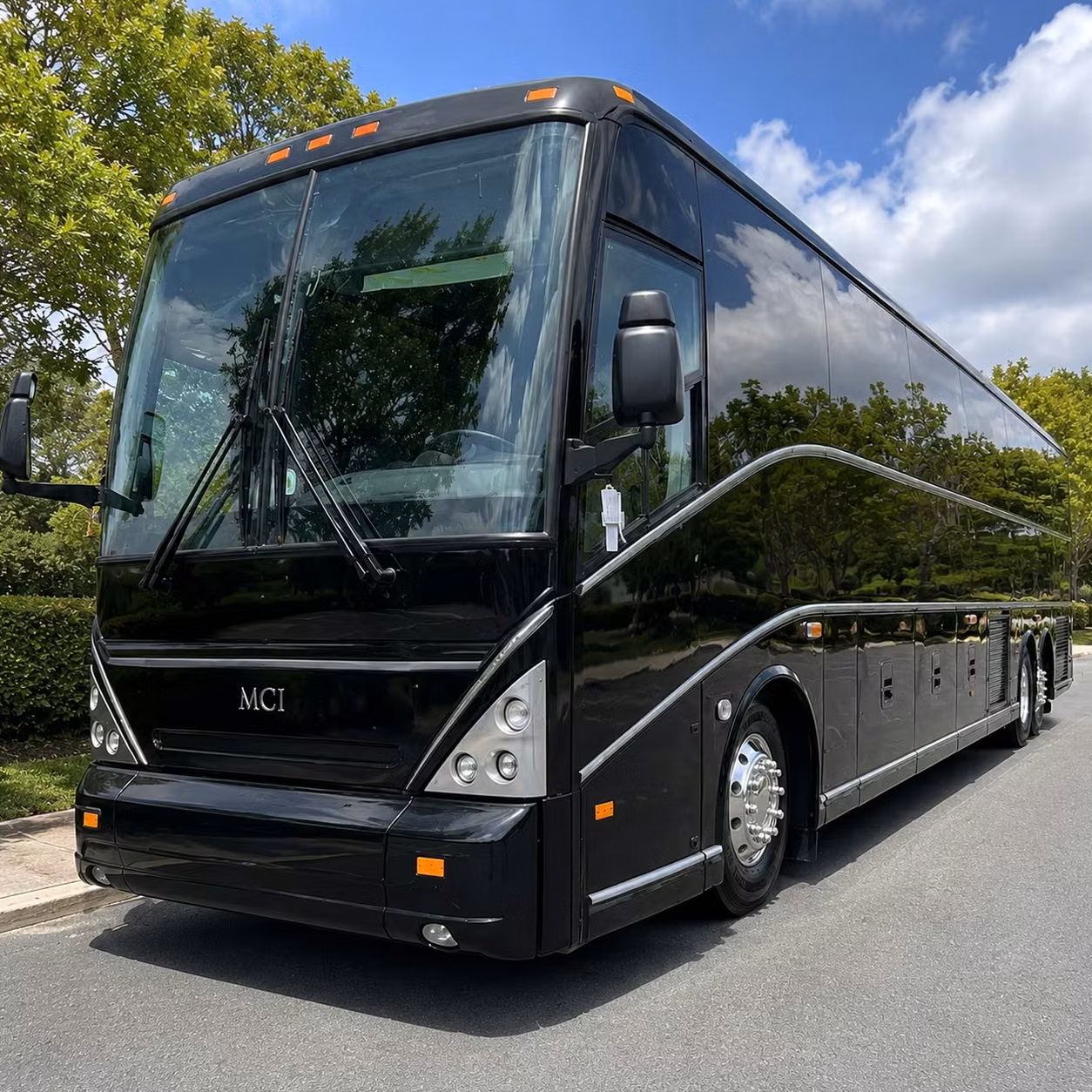 omaha employee shuttle corporate commuter transportation